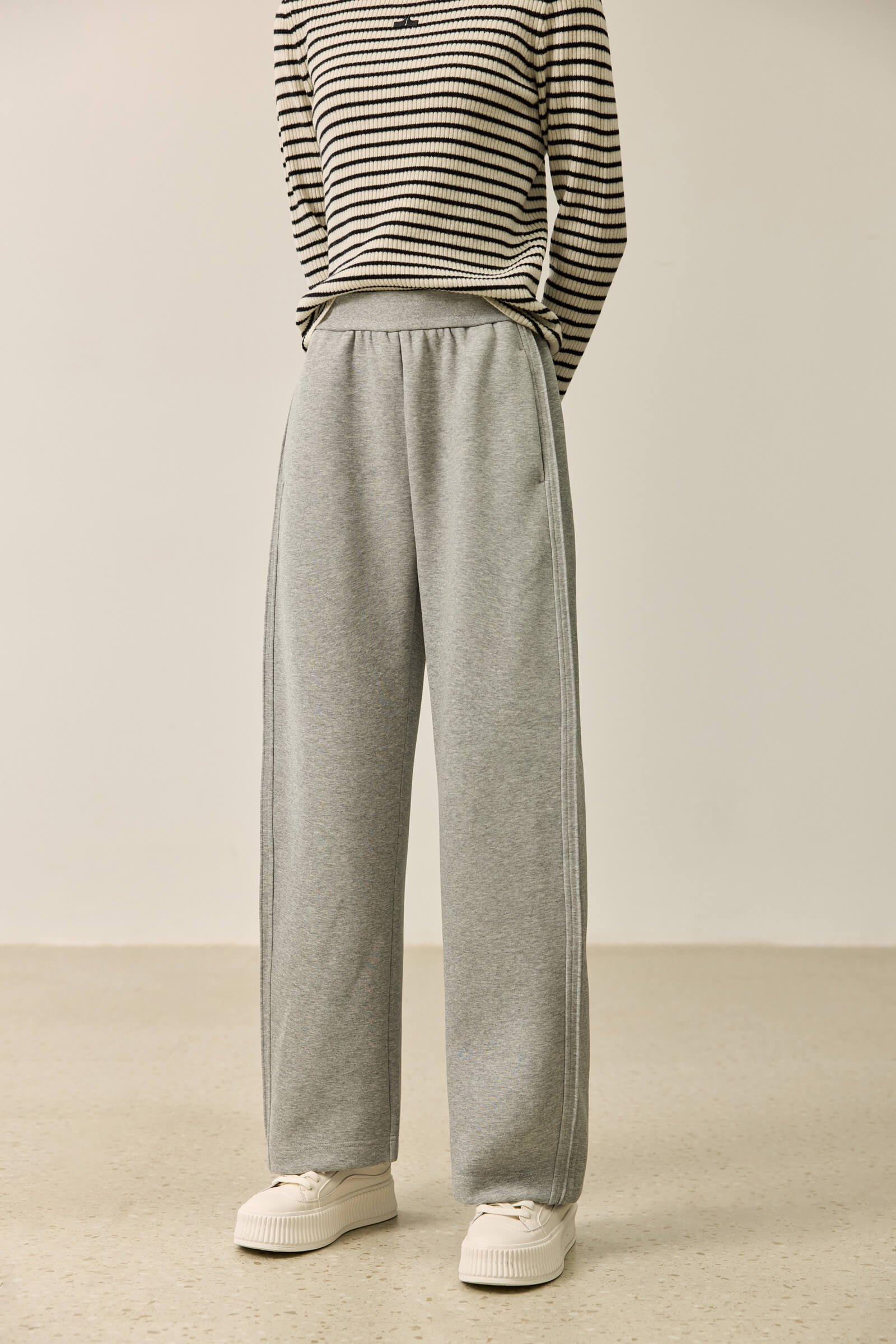 Relaxed Athletic Banana Pants