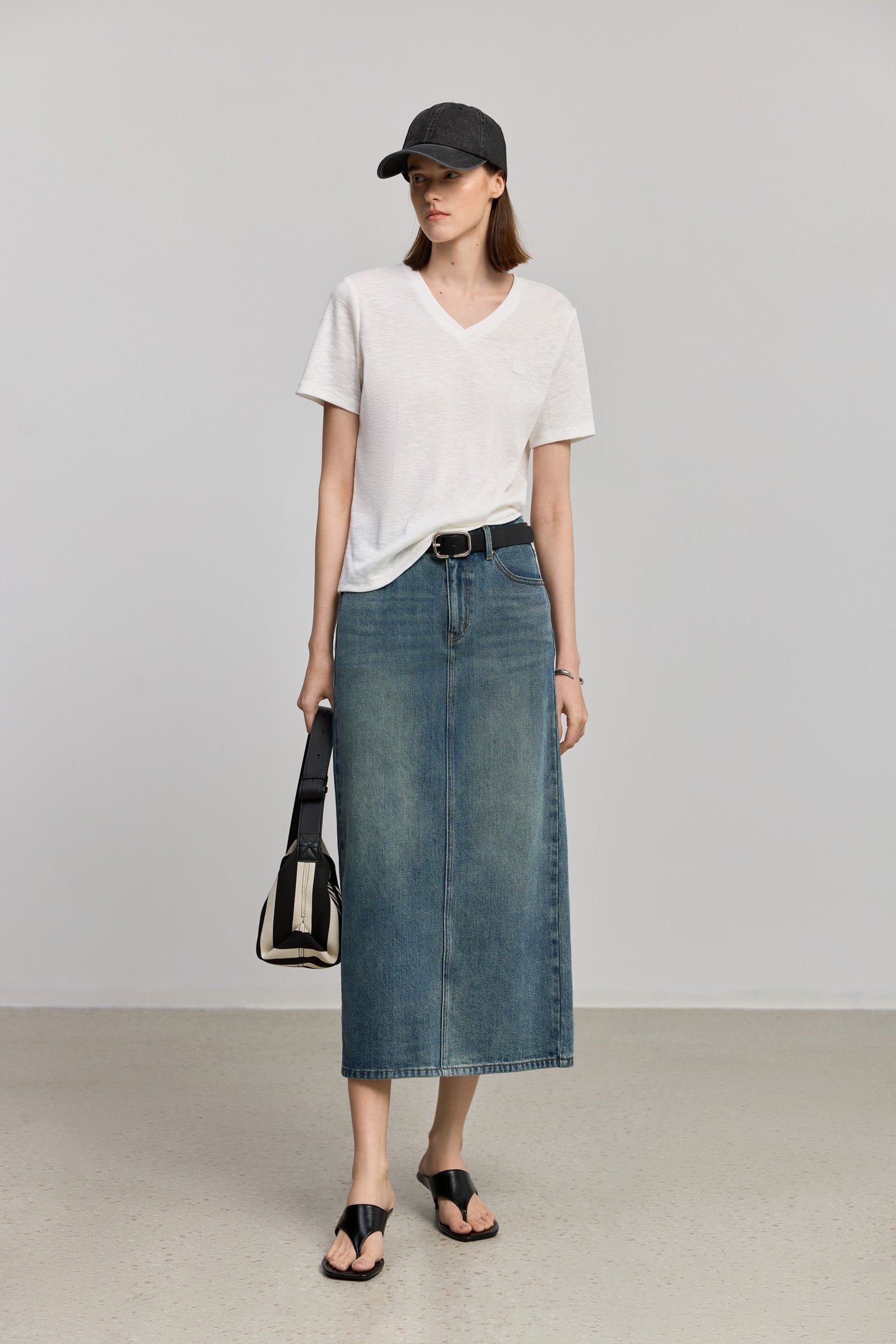 Textured V-Neck Tee - Image 2